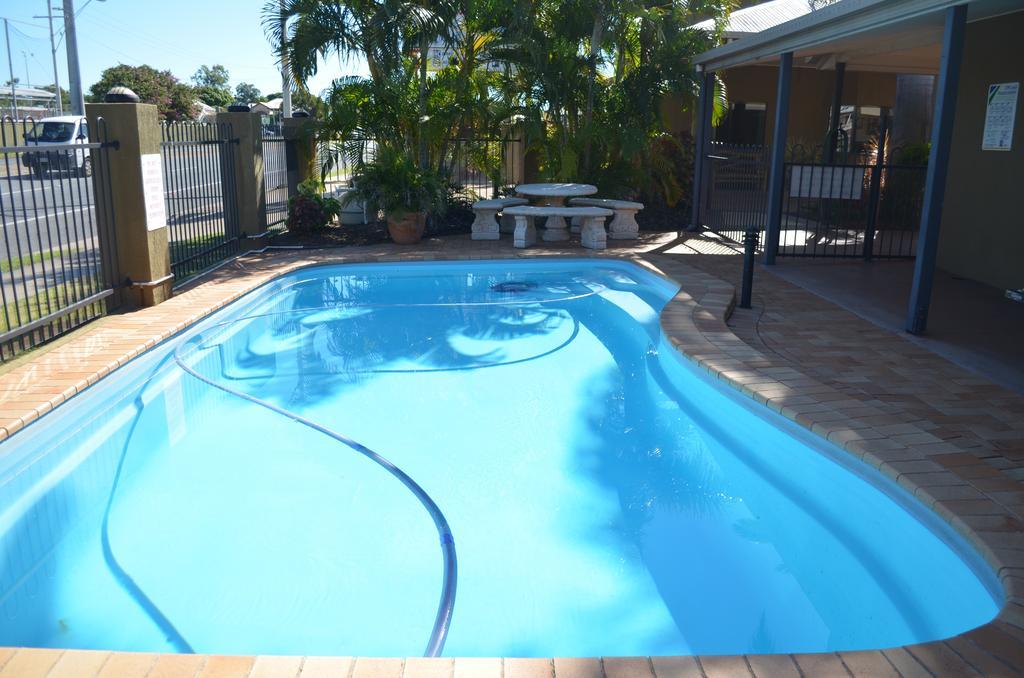 Rockhampton Palms Motor Inn Dış mekan fotoğraf