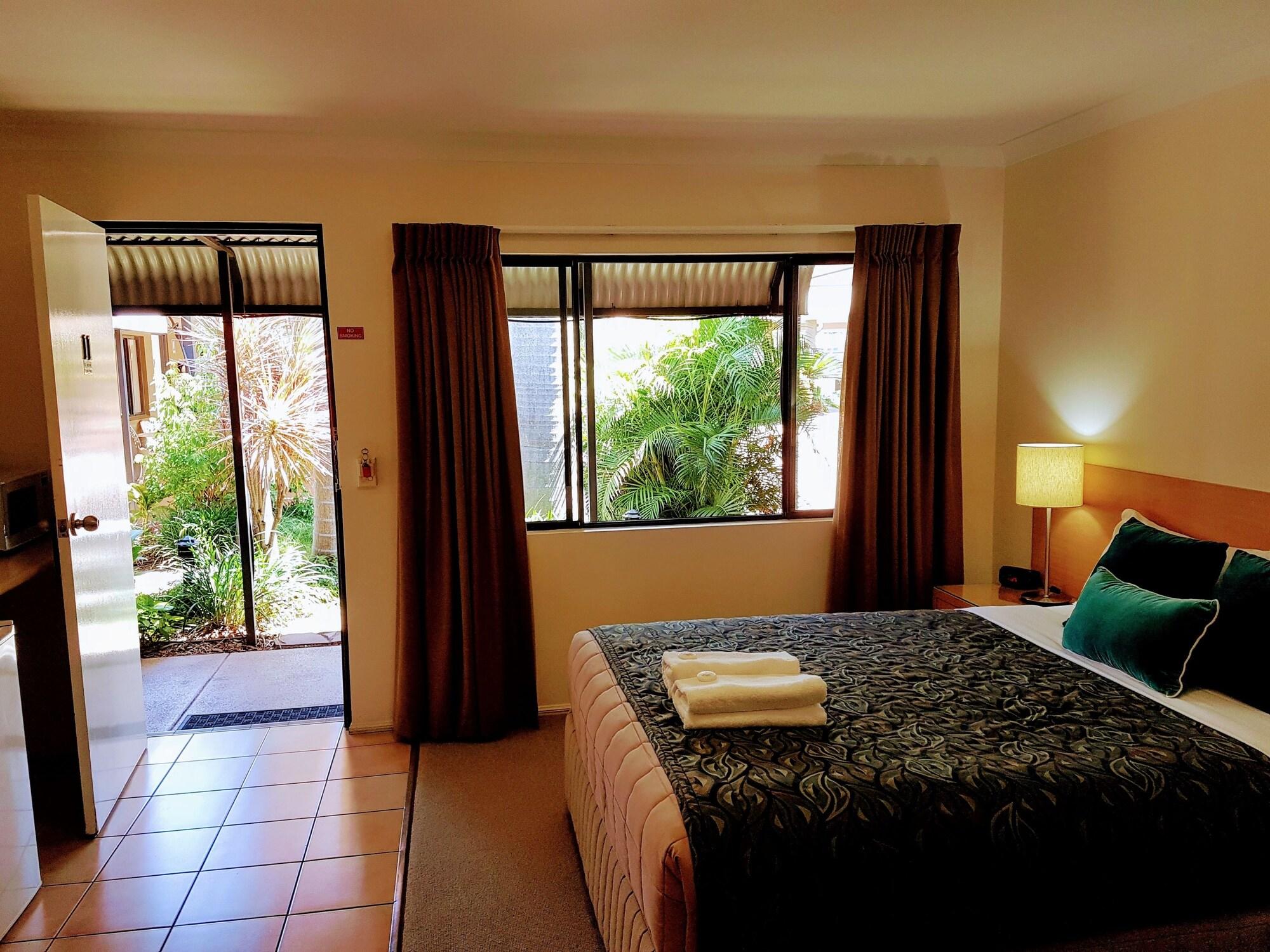 Rockhampton Palms Motor Inn Dış mekan fotoğraf