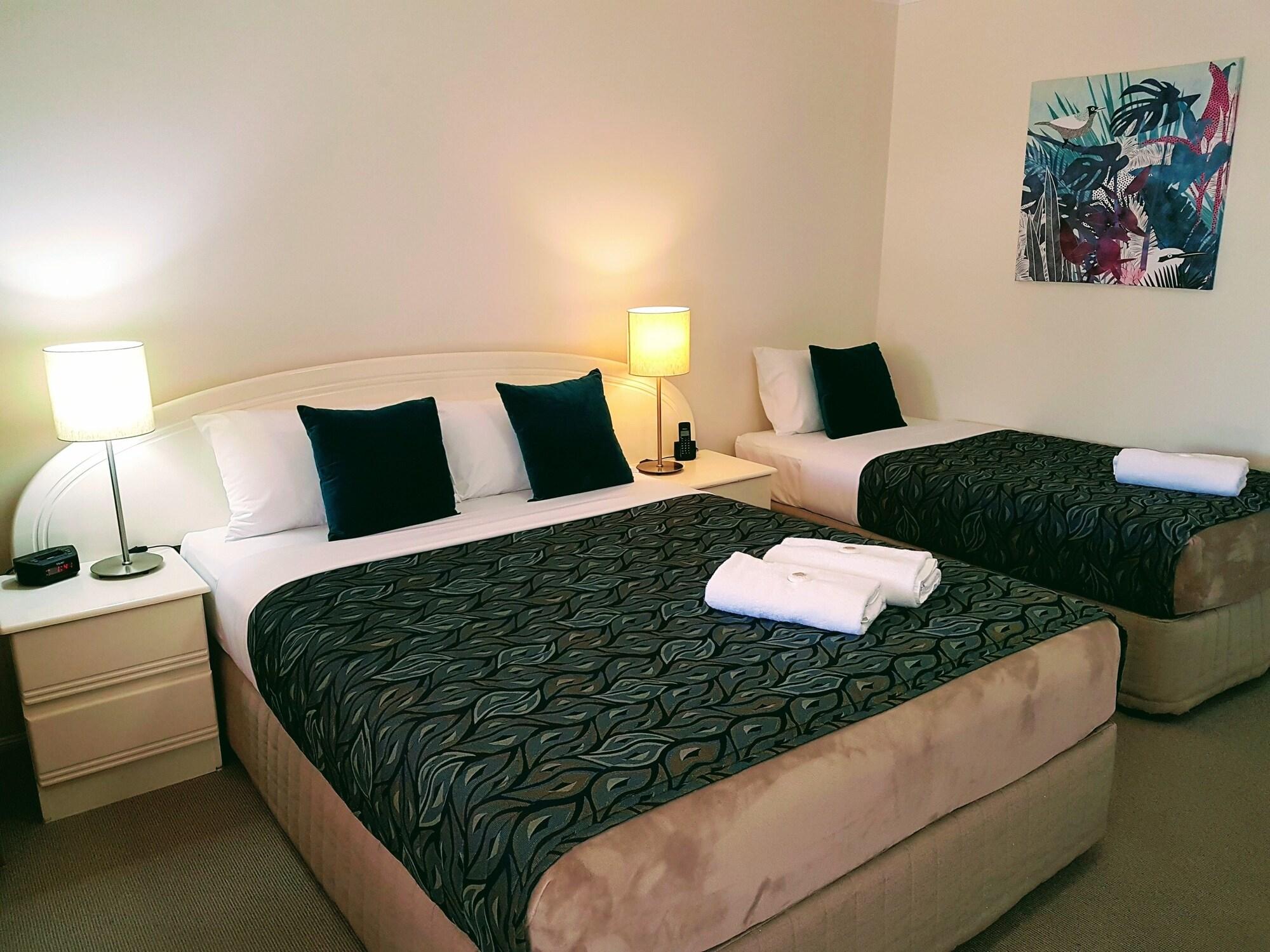 Rockhampton Palms Motor Inn Dış mekan fotoğraf
