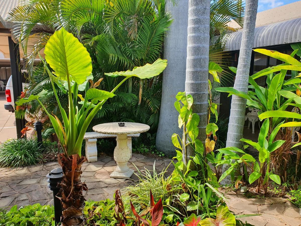 Rockhampton Palms Motor Inn Dış mekan fotoğraf