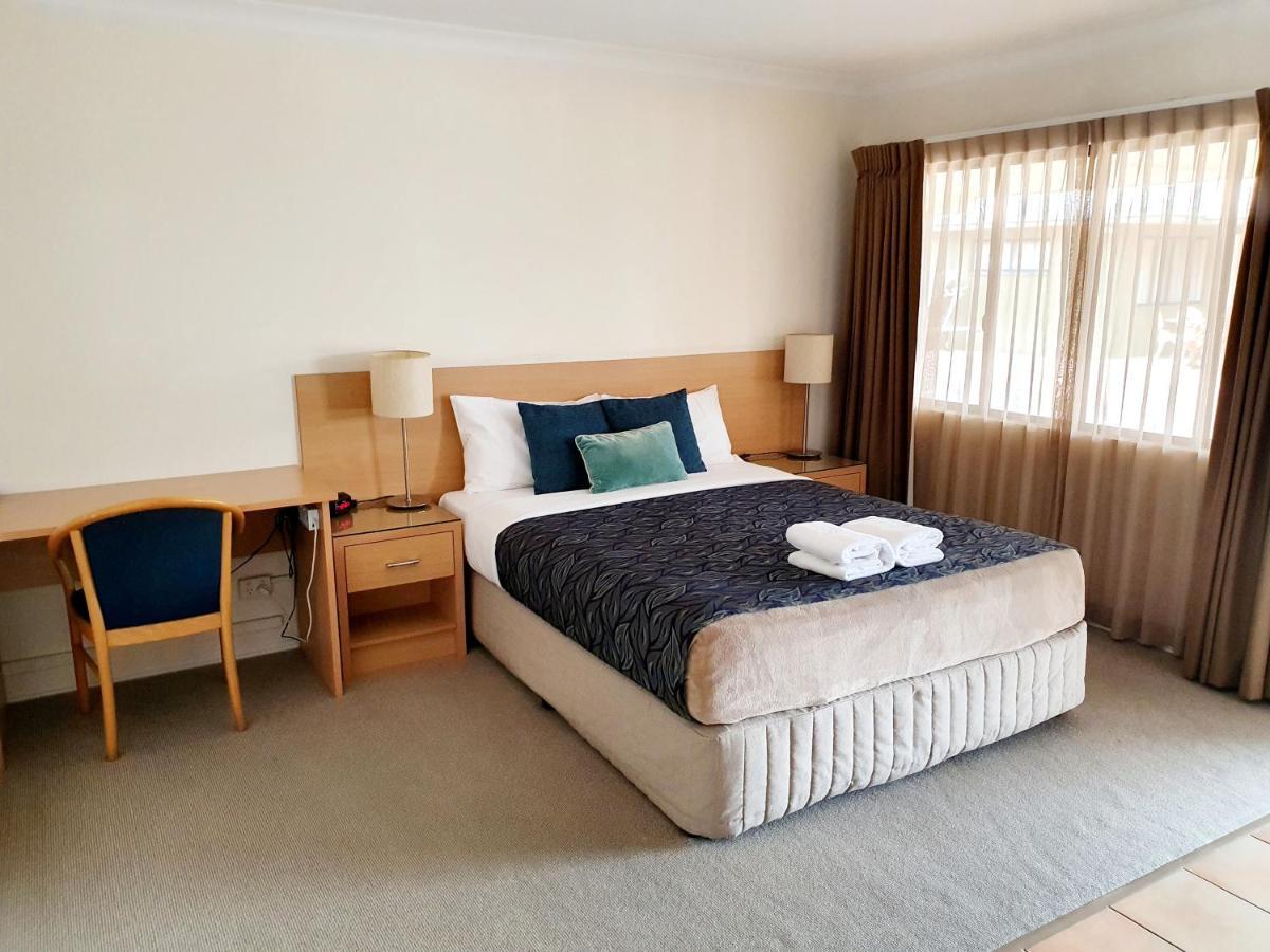 Rockhampton Palms Motor Inn Dış mekan fotoğraf