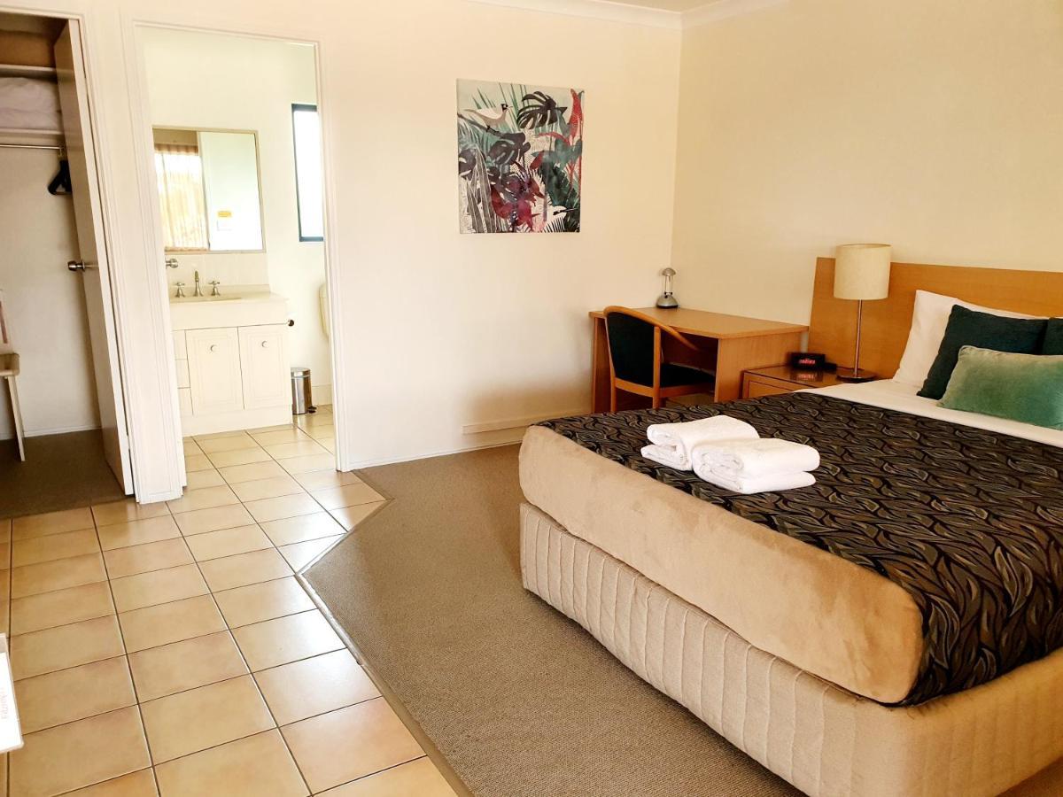 Rockhampton Palms Motor Inn Dış mekan fotoğraf