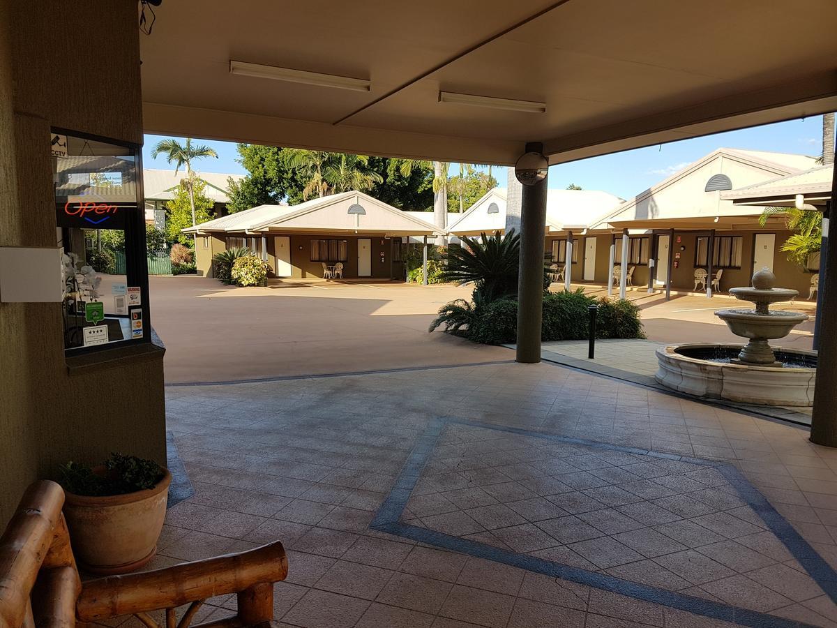 Rockhampton Palms Motor Inn Dış mekan fotoğraf
